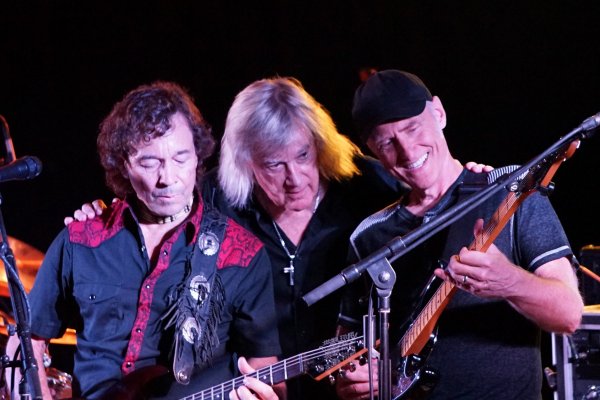 Greg Manahan, John Schlitt, and Marc Murtha - Wildwood Springs Lodge
Steelville, MO - Photo by Tom Cullen